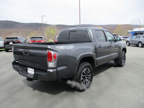 Used 2023 Toyota Tacoma TRD Sport w/ Advanced Technology Package AWD/4WD image 5