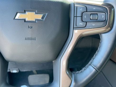 Used 2024 Chevrolet Suburban High Country AWD/4WD image 18