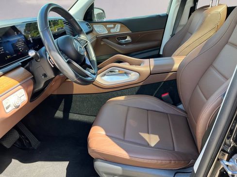 Certified 2024 Mercedes-Benz GLS 450 4MATIC image 9