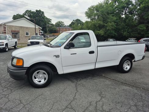 Used 2004 Ford F150 XL RWD image 2