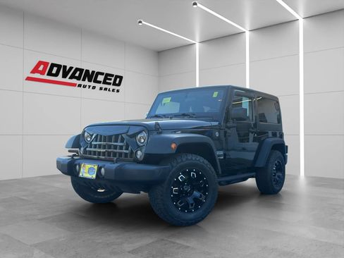 Used 2018 Jeep Wrangler Sport w/ Connectivity Group AWD/4WD image 3