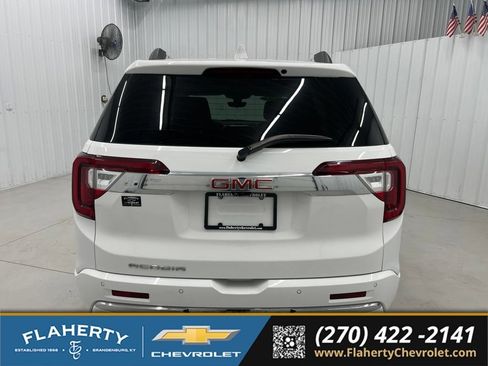 Used 2023 GMC Acadia Denali w/ Denali Technology Package FWD image 4