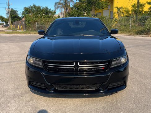 Used 2016 Dodge Charger SE w/ Popular Equipment Group RWD image 2