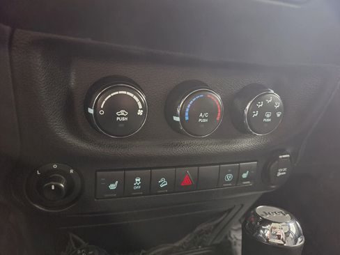 Used 2016 Jeep Wrangler Unlimited Sport image 32