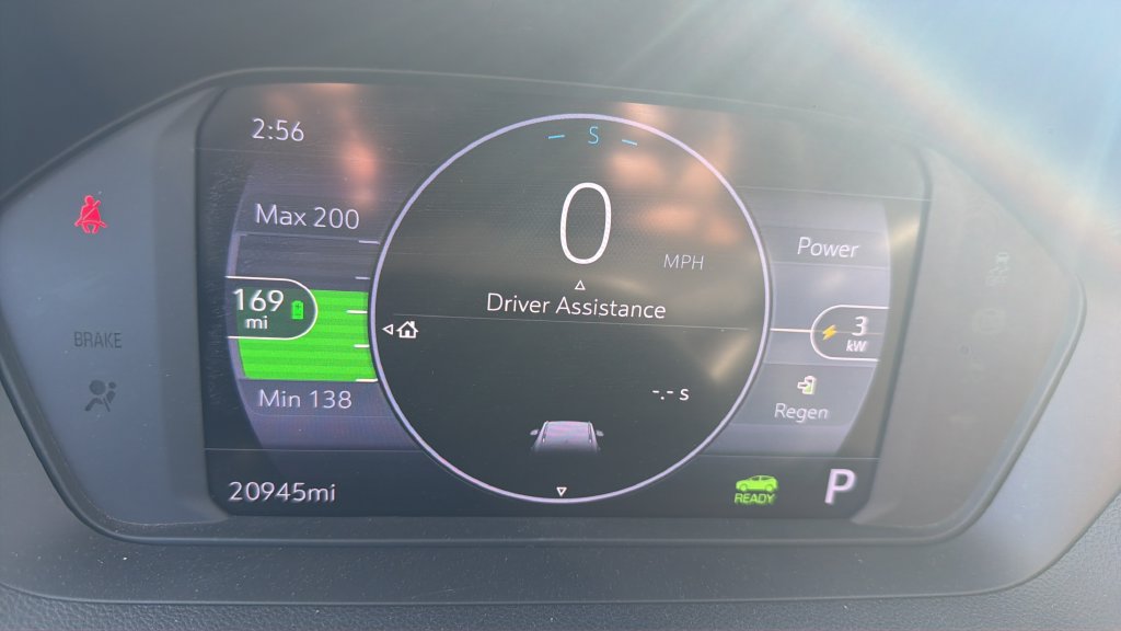Used 2023 Chevrolet Bolt EUV LT w/ Driver Confidence Package FWD image 14