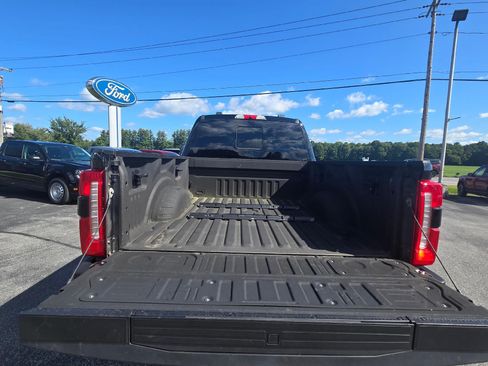 Used 2023 Ford F250 Lariat w/ Sport Appearance Package AWD/4WD image 12