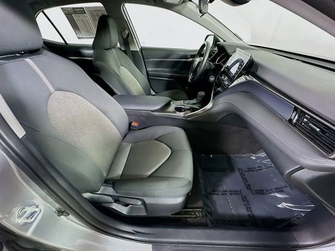 Used 2024 Toyota Camry LE FWD image 12