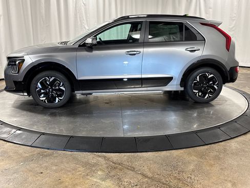 New 2026 Kia Niro Wind w/ Wind Preserve Package FWD image 6
