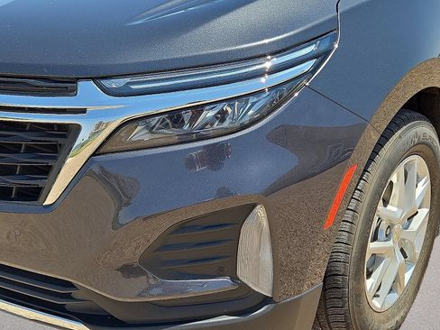 Used 2023 Chevrolet Equinox LT FWD image 9