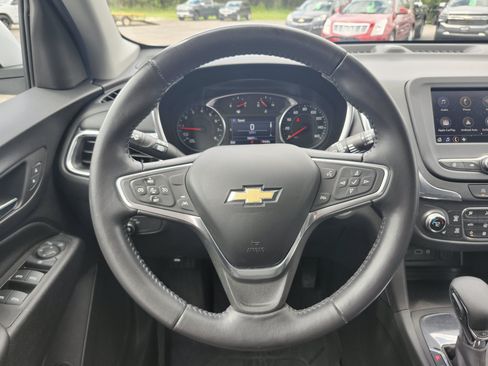 Used 2022 Chevrolet Equinox LT FWD image 11
