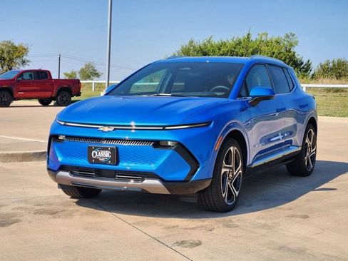 New 2026 Chevrolet Equinox EV LT w/ Convenience Package II FWD image 3