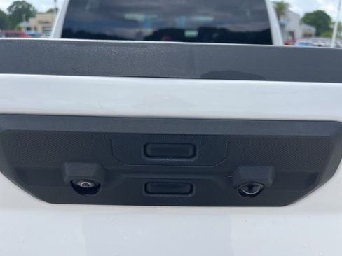 Used 2024 GMC Sierra 1500 SLE image 7