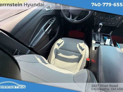 Used 2017 Ford Escape Titanium AWD/4WD image 12