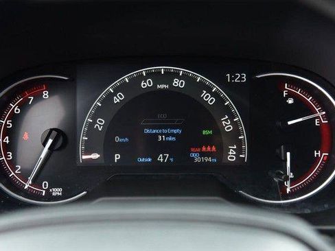 Used 2025 Toyota RAV4 XLE AWD/4WD image 12