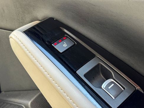 Certified 2024 Honda Accord Touring image 32