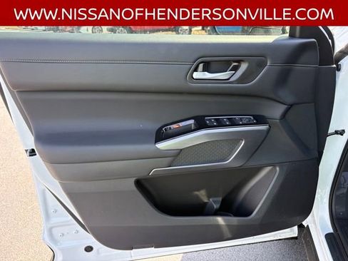 New 2026 Nissan Pathfinder SL AWD/4WD image 25