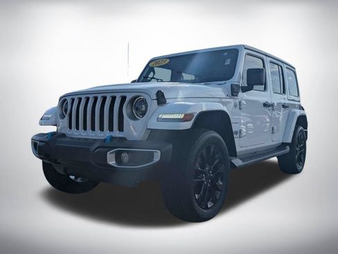 Used 2023 Jeep Wrangler Unlimited Sahara AWD/4WD image 7