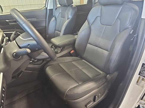 Certified 2023 Kia Telluride EX FWD image 16