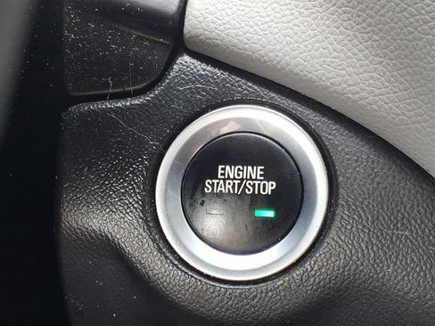 Used 2021 Chevrolet Equinox LS FWD image 8