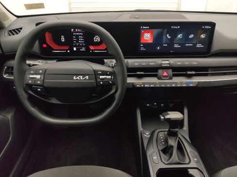 Used 2025 Kia K4 FWD image 22