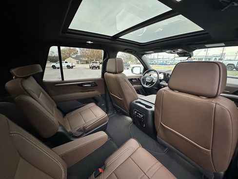 New 2026 Chevrolet Tahoe High Country image 18