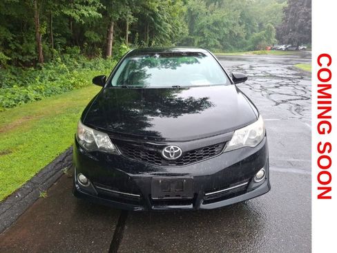 Used 2012 Toyota Camry SE FWD image 3