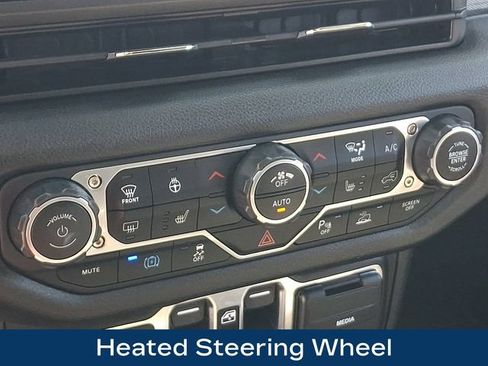Used 2024 Jeep Wrangler Unlimited AWD/4WD image 14