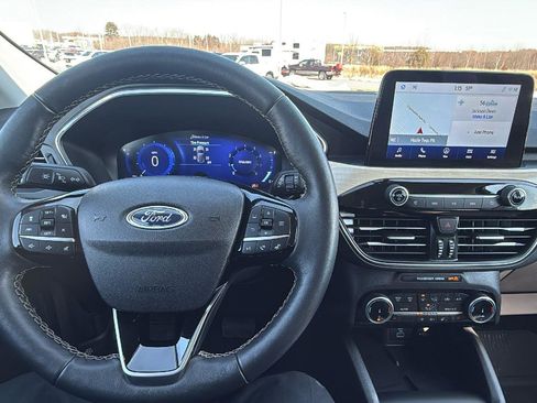 Used 2022 Ford Escape Titanium w/ Titanium Elite Package image 27