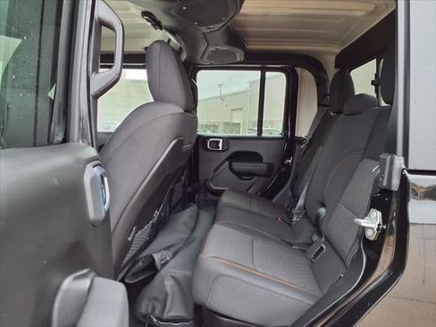 New 2026 Jeep Gladiator Mojave w/ Steel Bumper Group image 51