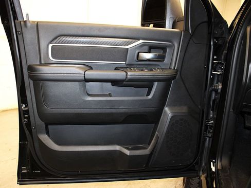 New 2026 RAM 2500 Big Horn AWD/4WD image 28