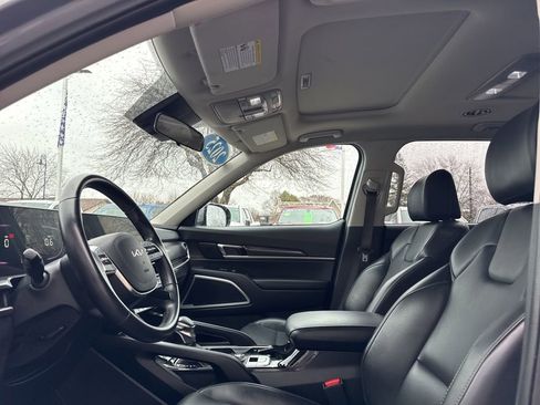 Used 2025 Kia Telluride S FWD image 16