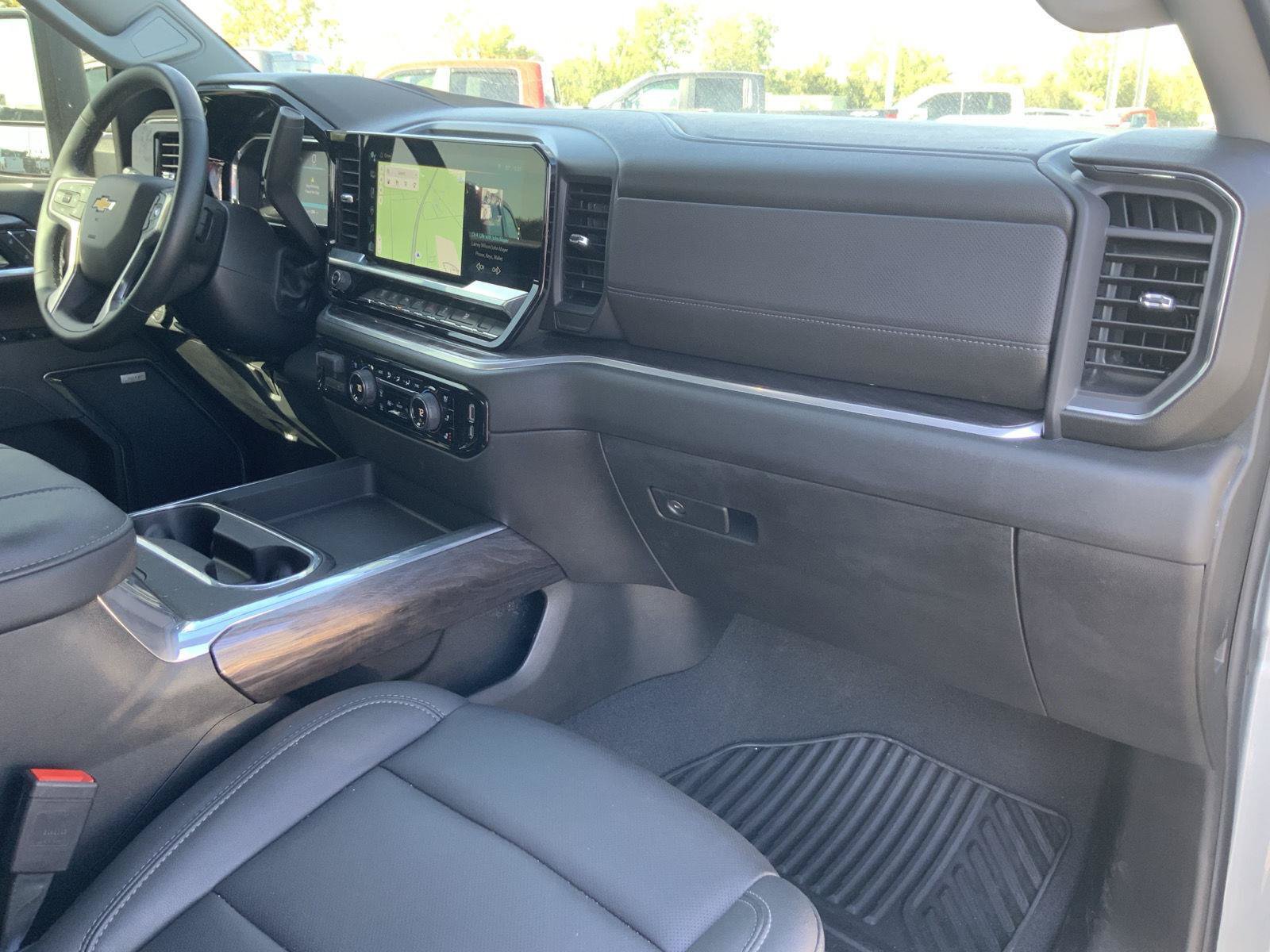 Used 2026 Chevrolet Silverado 3500 LTZ w/ LTZ Plus Package AWD/4WD image 64