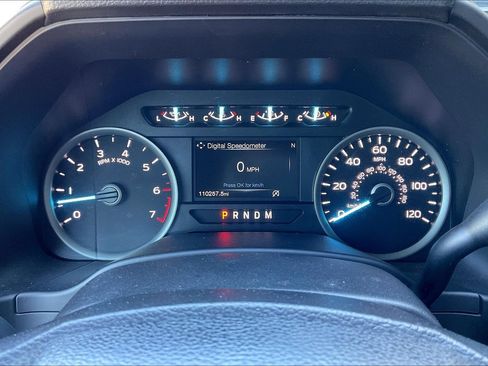 Used 2018 Ford F150 XLT w/ Equipment Group 302A Luxury AWD/4WD image 12