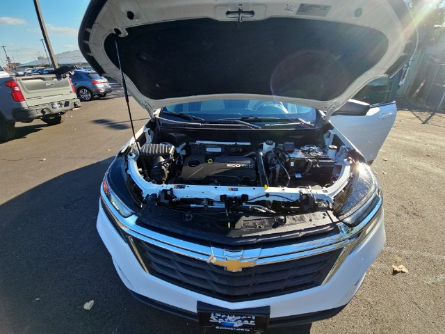 Used 2022 Chevrolet Equinox LS w/ LPO, Floor Liner Package AWD/4WD image 39