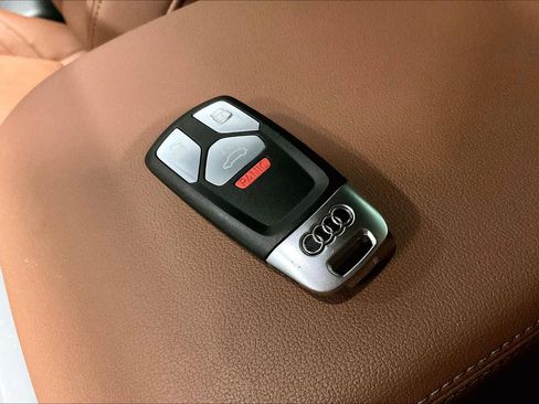 Used 2023 Audi Q5 e Premium Plus w/ Premium Plus Package image 12