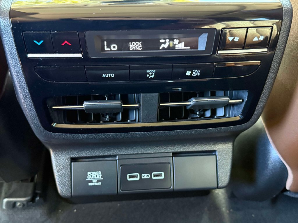 Certified 2023 Acura MDX w/ Technology Package AWD/4WD image 12