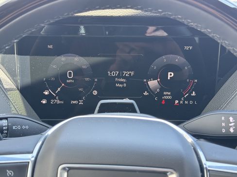 Used 2025 GMC Yukon Denali w/ Denali Reserve Package AWD/4WD image 11