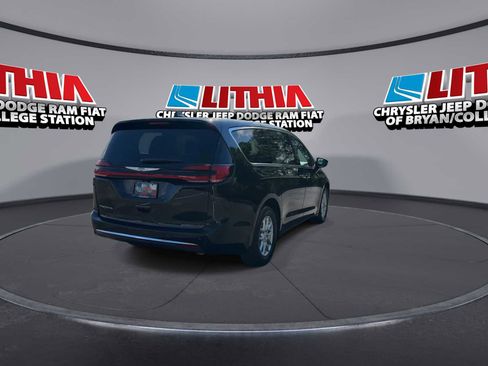 New 2026 Chrysler Pacifica Select image 7