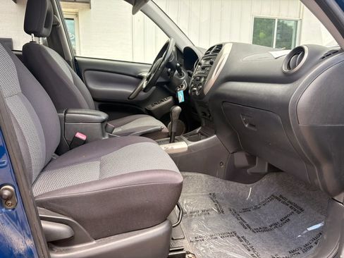 Used 2004 Toyota RAV4 4WD image 12