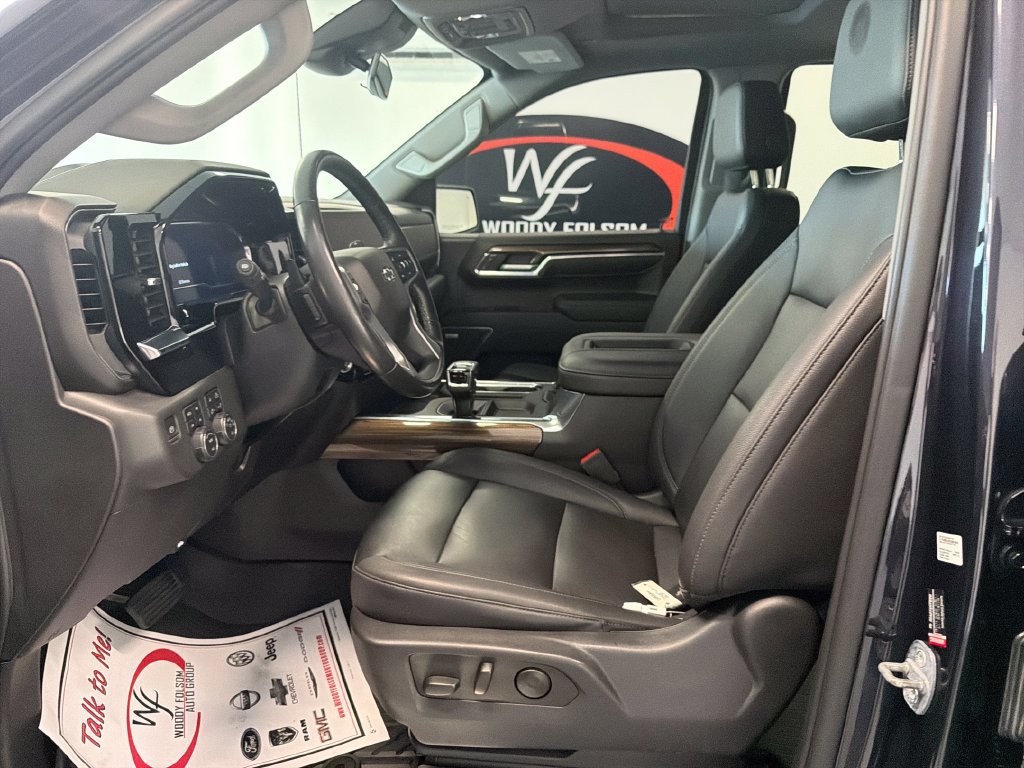 Used 2022 Chevrolet Silverado 1500 LT Trail Boss w/ LT Trail Boss Premium Package AWD/4WD image 9