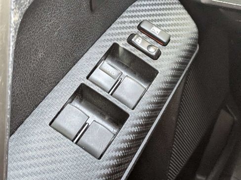 Used 2015 Toyota RAV4 Limited FWD image 23