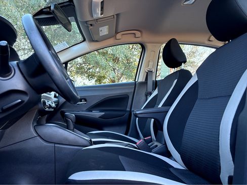 Certified 2022 Nissan Versa SV image 12