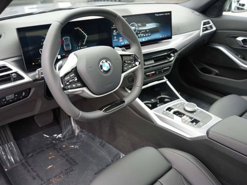 Used 2025 BMW 330i Sedan w/ M Sport Package RWD image 12