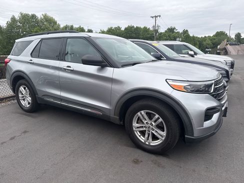 Used 2020 Ford Explorer XLT RWD image 5