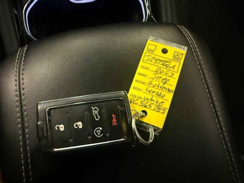 Certified 2023 Jeep Grand Cherokee Altitude image 38