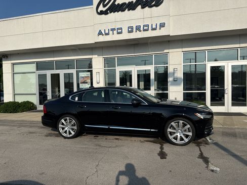 Used 2017 Volvo S90 T6 Inscription w/ Vision Package AWD/4WD image 2