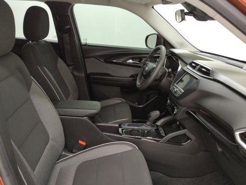Used 2021 Chevrolet TrailBlazer LT FWD image 21