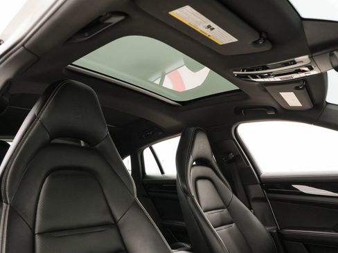 Used 2020 Porsche Panamera Edition image 21