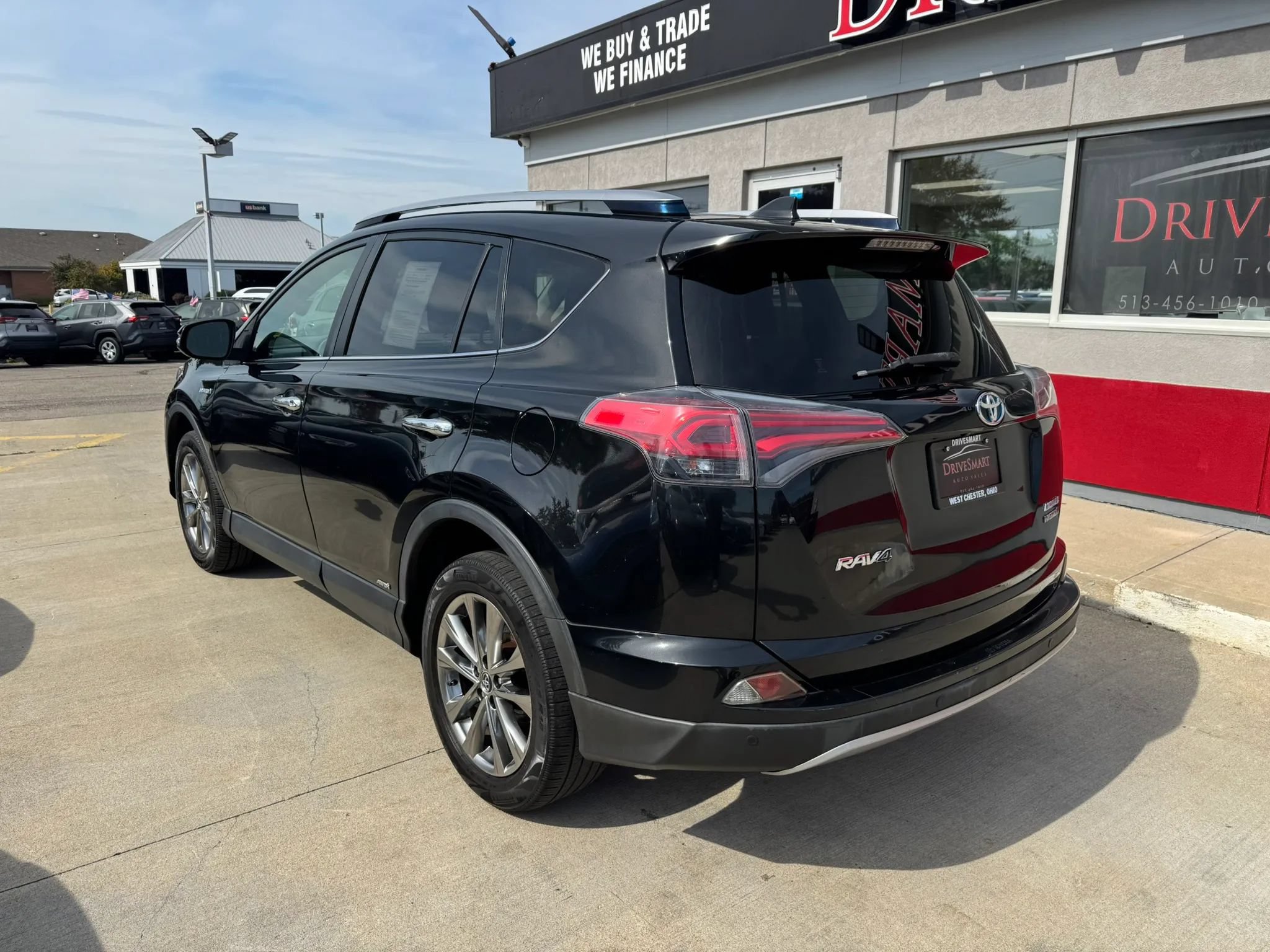 Used 2017 Toyota RAV4 Limited w/ Advanced Technology Package AWD/4WD image 6
