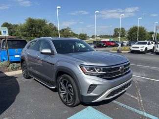 Used 2021 Volkswagen Atlas Cross Sport SEL Premium image 1